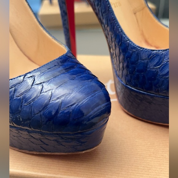Authentic Christian Louboutin Snakeskin Print - Picture 5 of 7